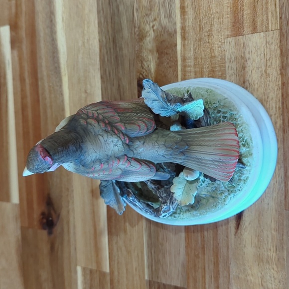 PORCELAIN FEMALE CARDINAL BY ANDREA BY SADEK, PRISTINE - Picture 2 of 5